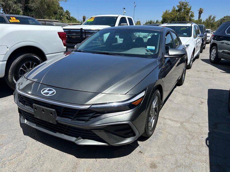 Used 2024 Hyundai Elantra SEL FWD image 6