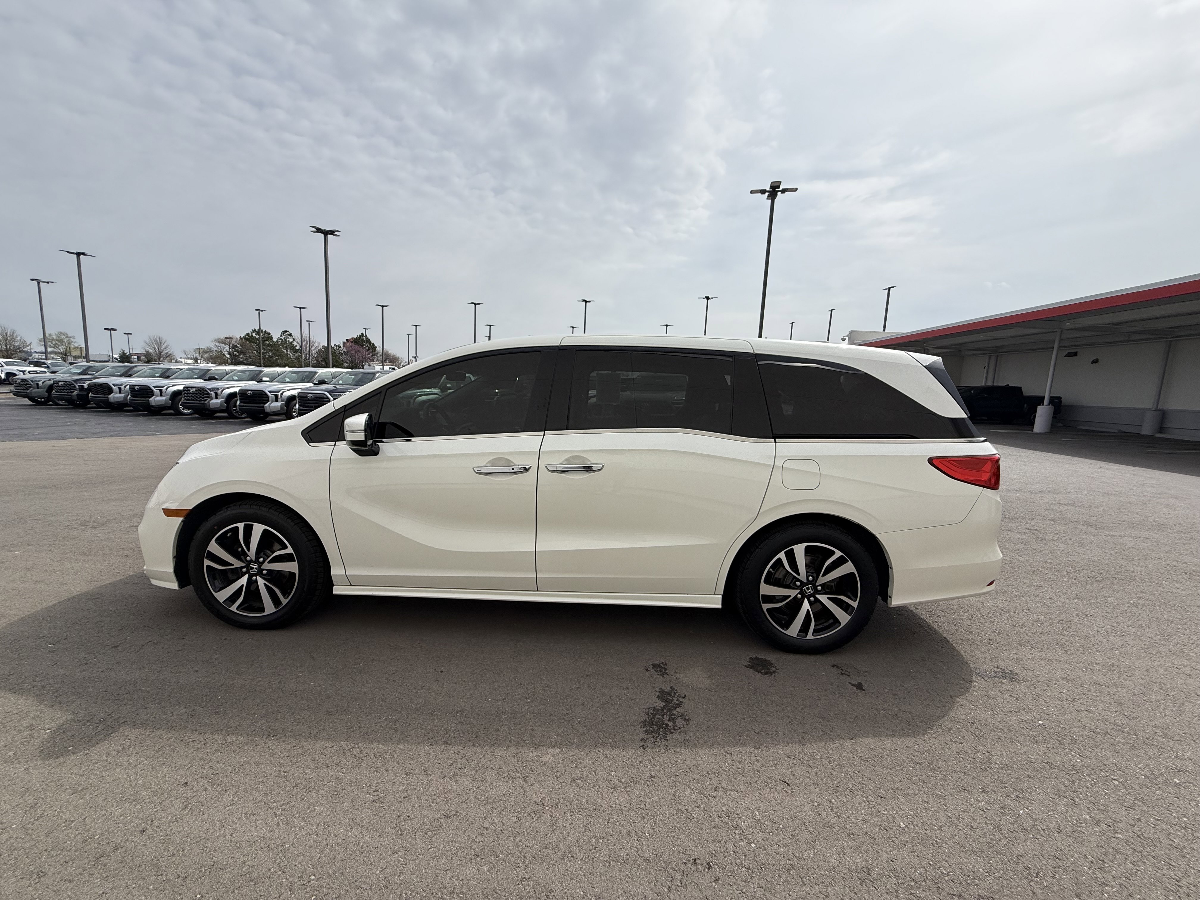 Used 2018 Honda Odyssey Elite image 29