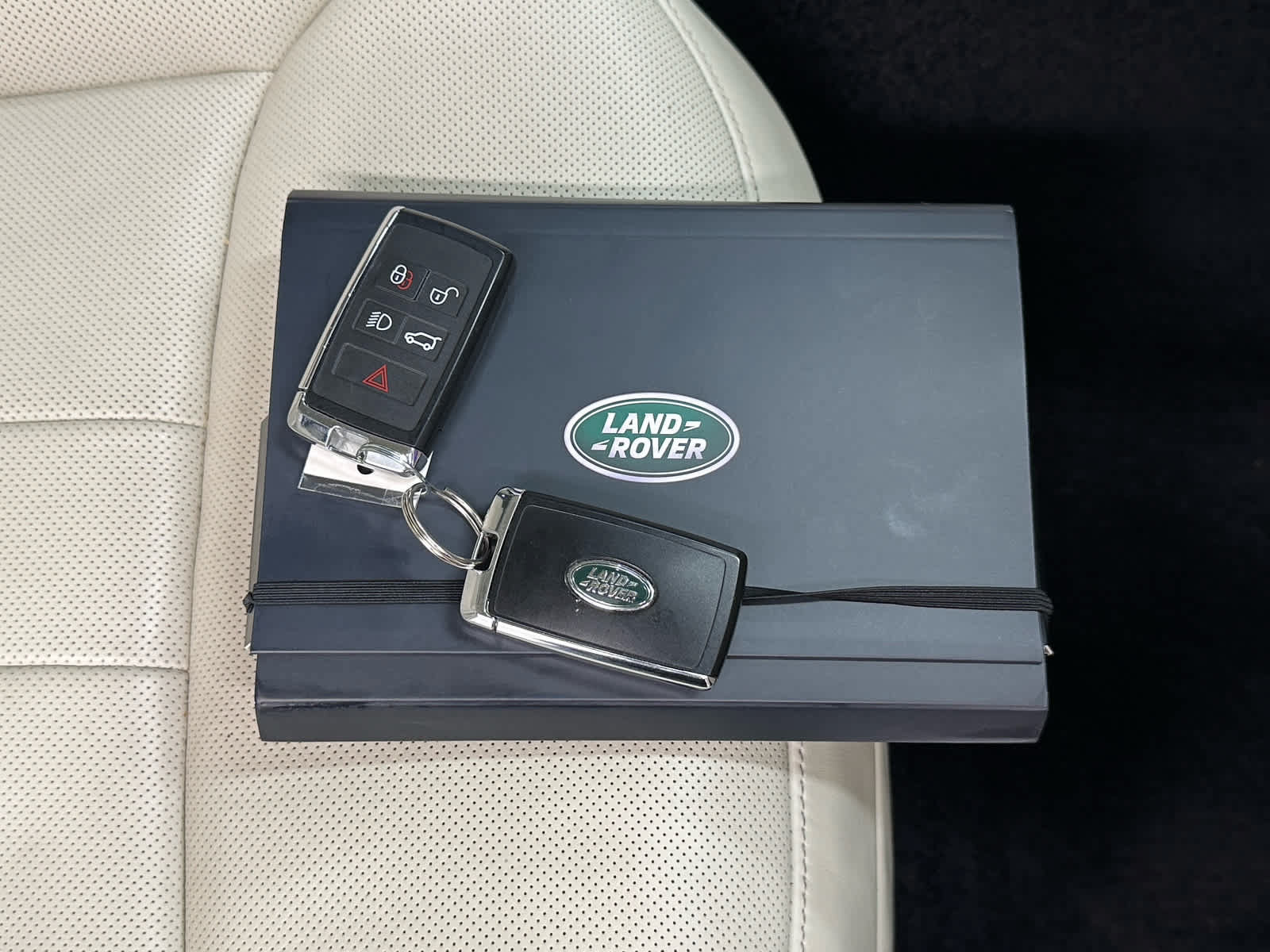 Used 2024 Land Rover Range Rover Long Wheelbase Autobiography AWD/4WD image 47