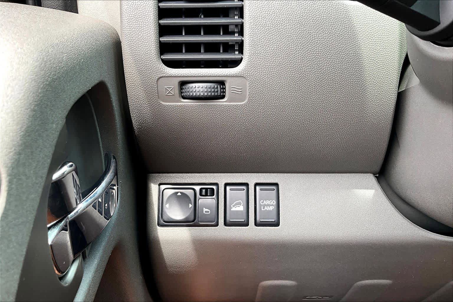 Used 2020 Nissan Frontier SV w/ Midnight Edition Floor Mats AWD/4WD image 33