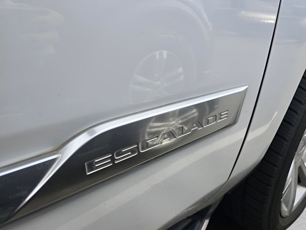 Used 2019 Cadillac Escalade ESV Premium Luxury image 8