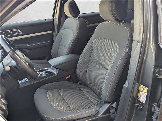 Used 2017 Ford Explorer XLT image 15
