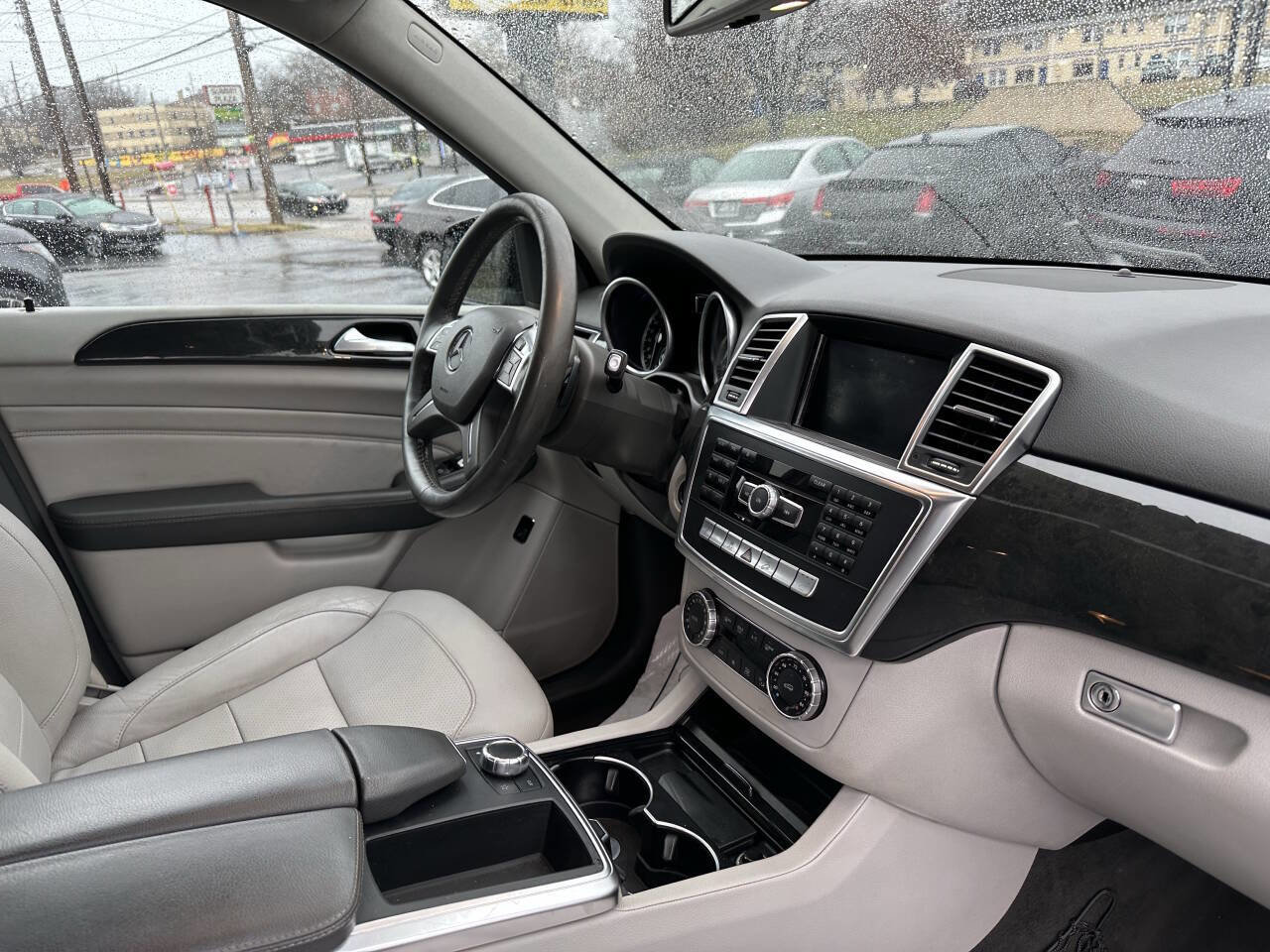 Used 2015 Mercedes-Benz ML 350 4MATIC w/ Premium 1 Package image 28