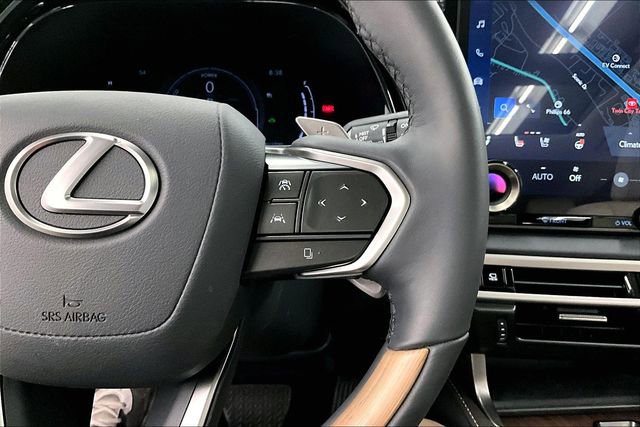 Used 2024 Lexus RX 350 w/ Convenience Package image 28