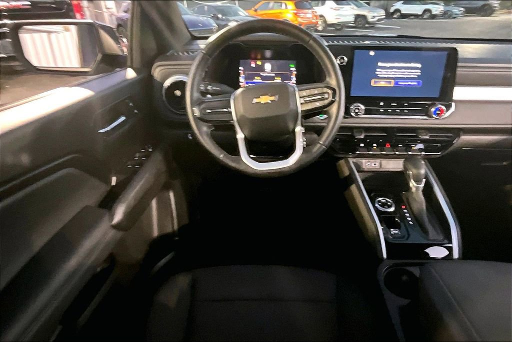 Used 2023 Chevrolet Colorado LT image 9