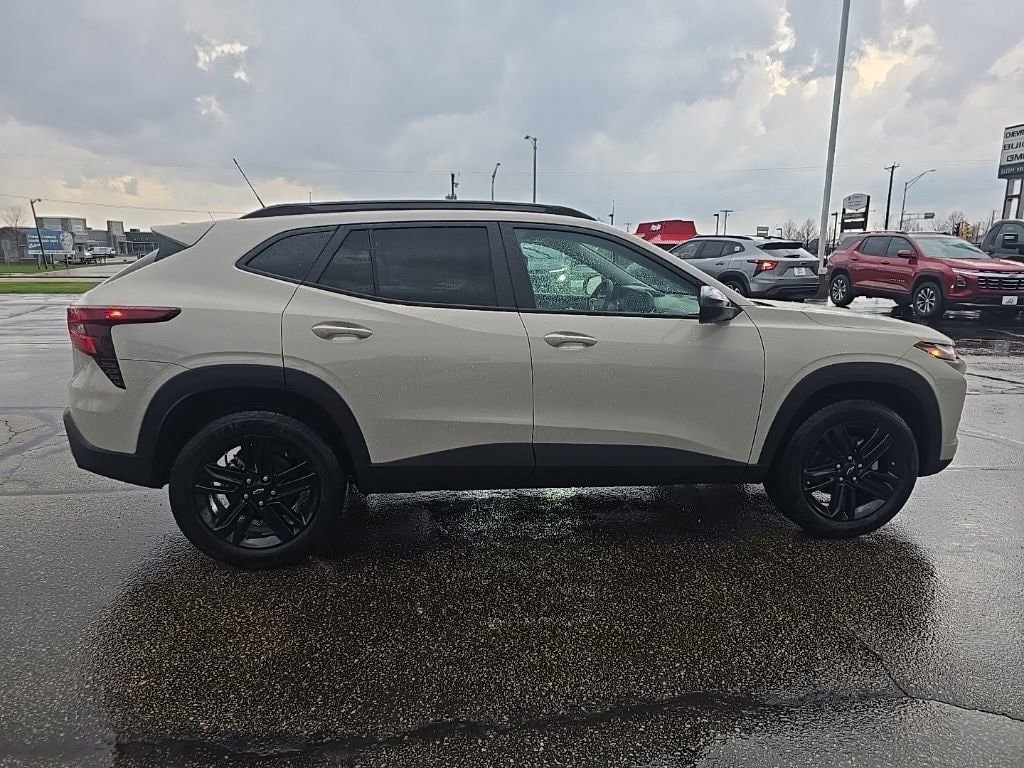 New 2026 Chevrolet Trax ACTIV w/ Driver Confidence Package FWD image 4