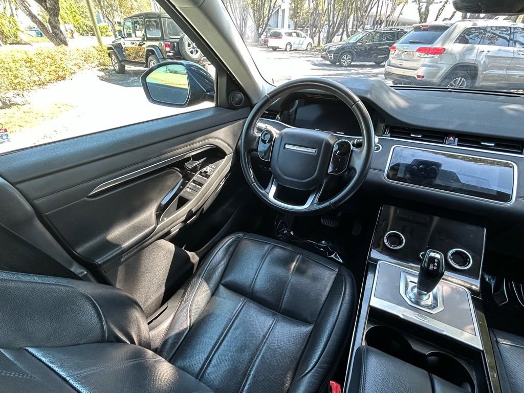 Used 2020 Land Rover Range Rover Evoque SE image 9