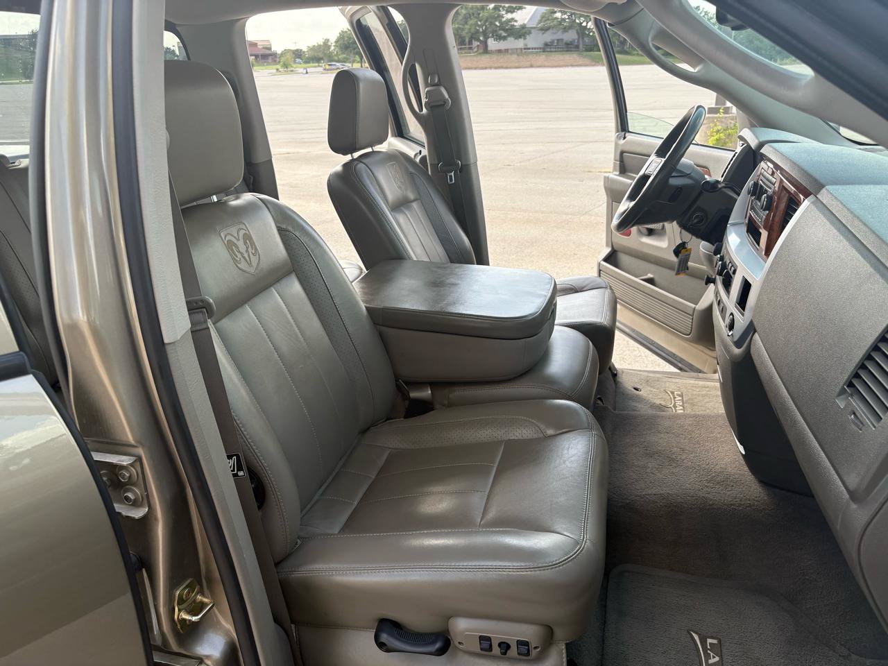 Used 2006 Dodge Ram 2500 Truck Laramie AWD/4WD image 41