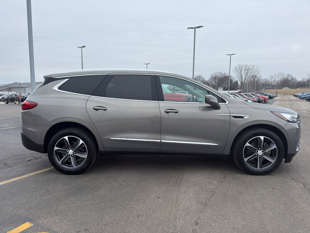 Used 2018 Buick Enclave Essence w/ Trailering Package image 4