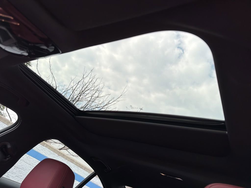 Used 2024 BMW i5 M60 w/ Premium Package image 11