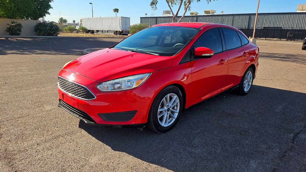 Used 2017 Ford Focus SE FWD image 4