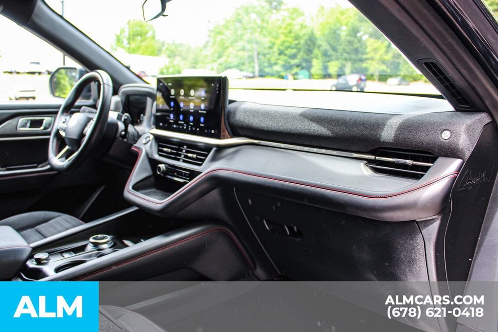 Used 2025 Ford Explorer ST-Line w/ ST-Line Street Pack AWD/4WD image 24