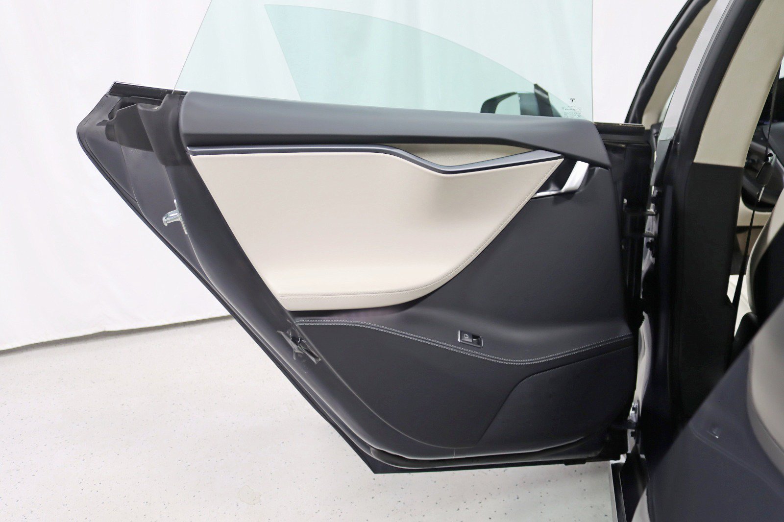 Used 2019 Tesla Model S 100D AWD/4WD image 34