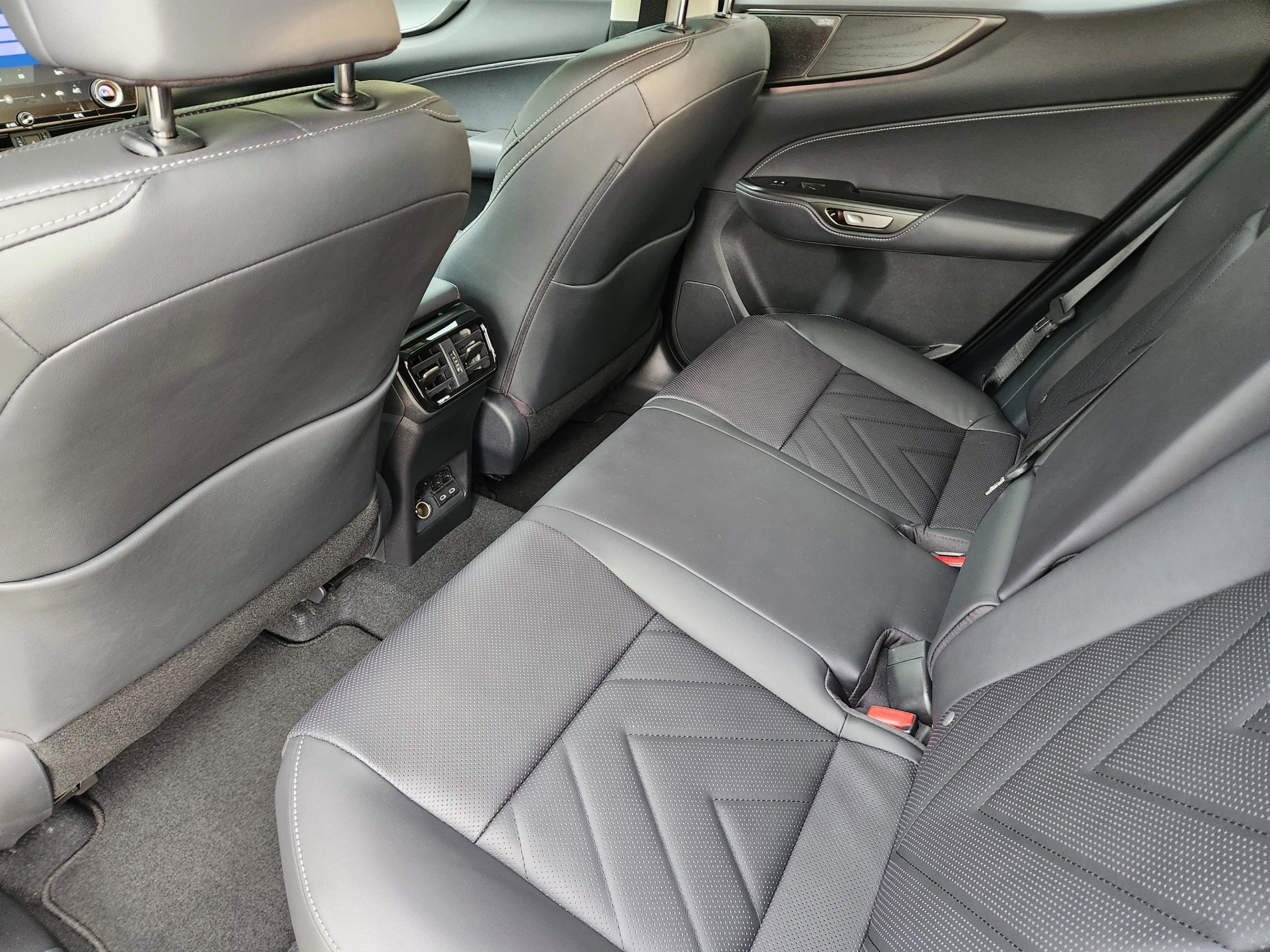 New 2026 Lexus NX 350 AWD w/ Luxury Package image 17