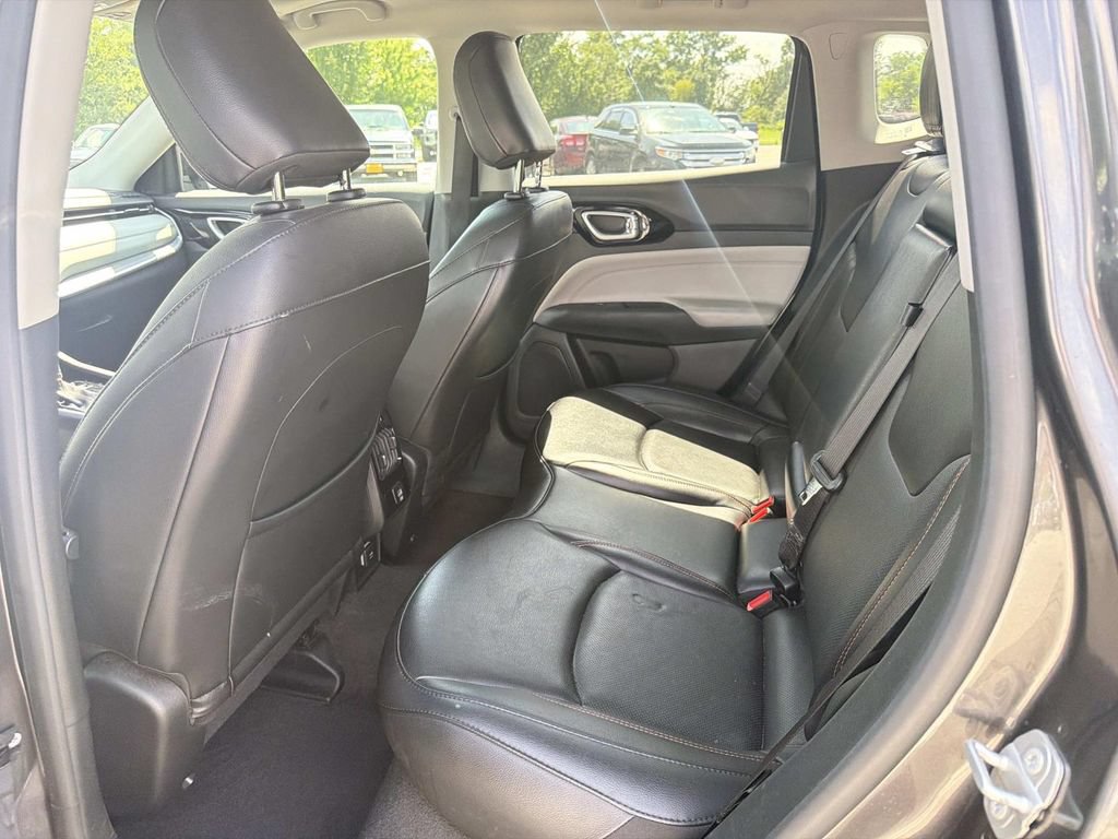Used 2022 Jeep Compass Limited w/ Sun and Sound Group AWD/4WD image 23