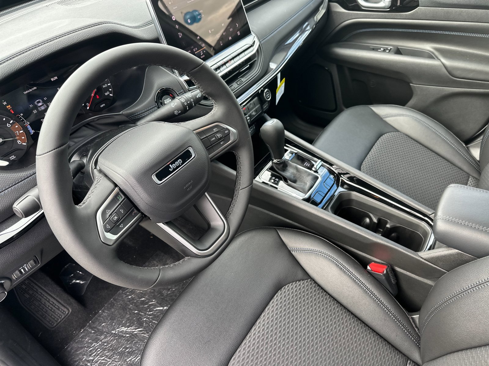 New 2026 Jeep Compass Latitude image 10