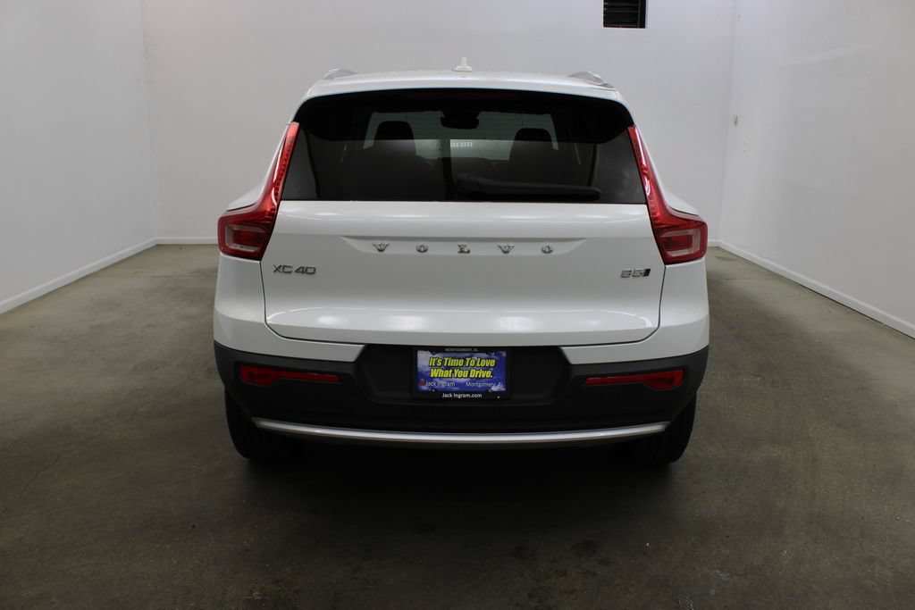 Used 2024 Volvo XC40 B5 Plus w/ Protection Package AWD/4WD image 4