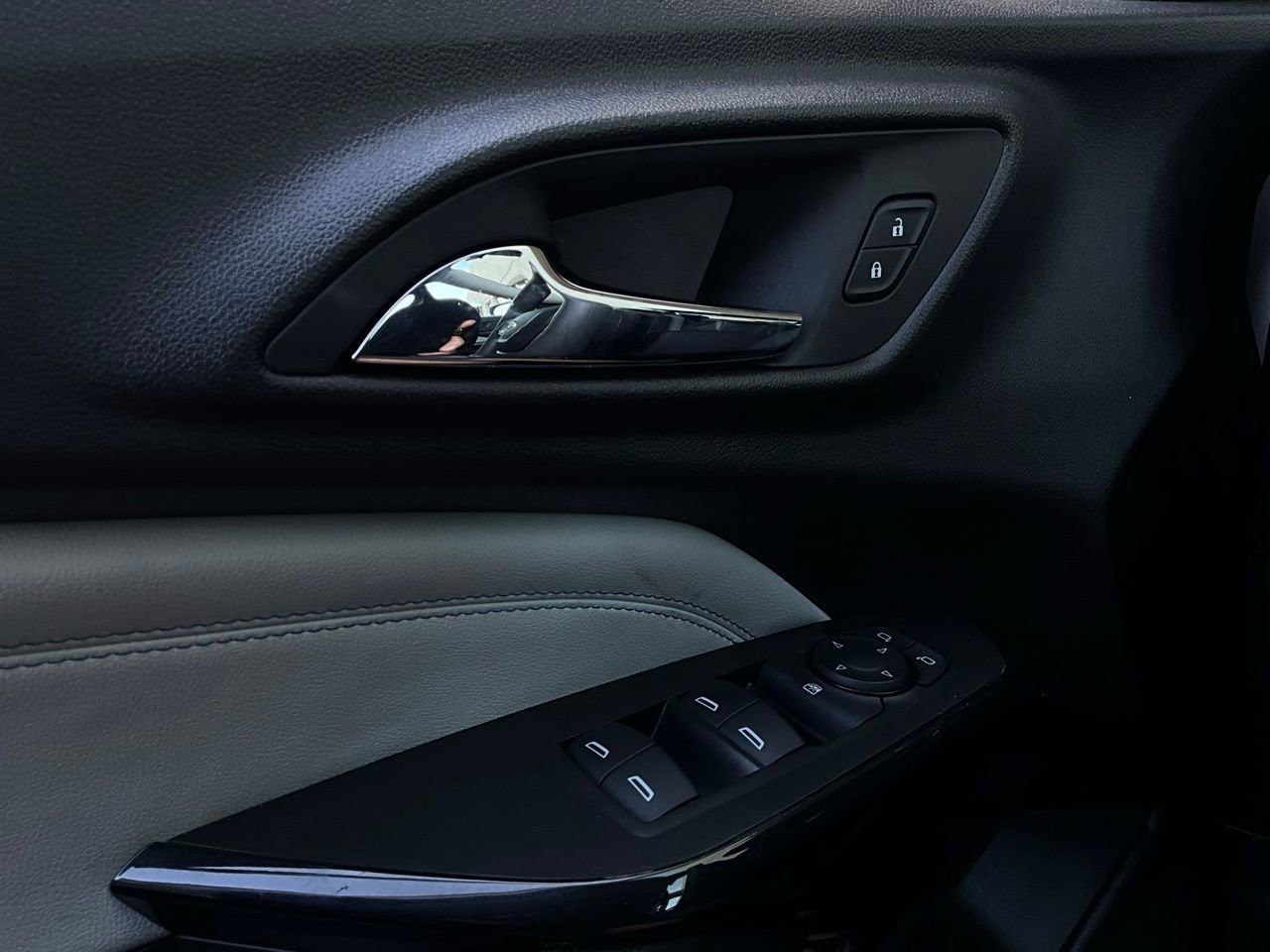 Used 2025 Chevrolet Trax LT image 19