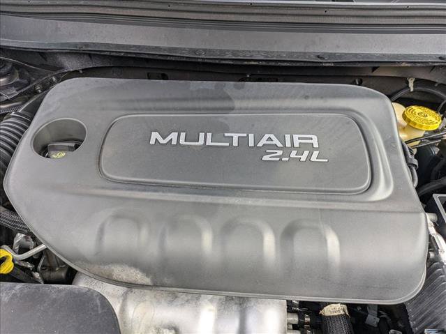 Used 2015 Jeep Cherokee Latitude w/ Comfort/Convenience Group image 21