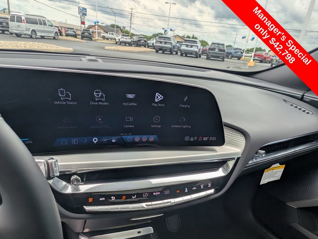 Used 2025 Cadillac Lyriq Luxury w/ LPO, Floor Liner Package AWD/4WD image 20