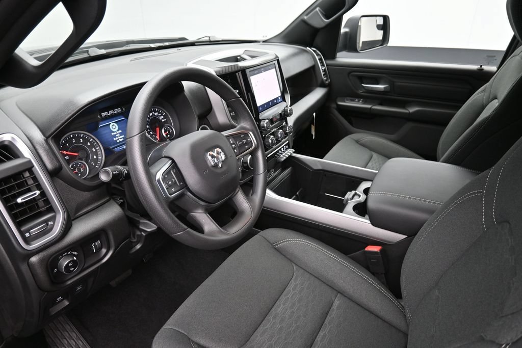 New 2026 RAM 1500 Express AWD/4WD image 16
