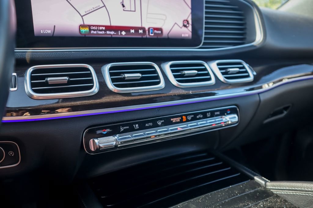 Used 2024 Mercedes-Benz GLE 350 4MATIC w/ 3rd Row Seat Package image 17