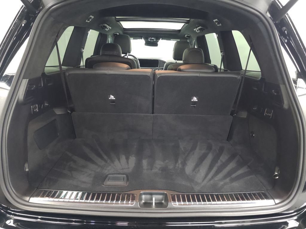 Used 2025 Mercedes-Benz GLS 63 AMG 4MATIC image 33