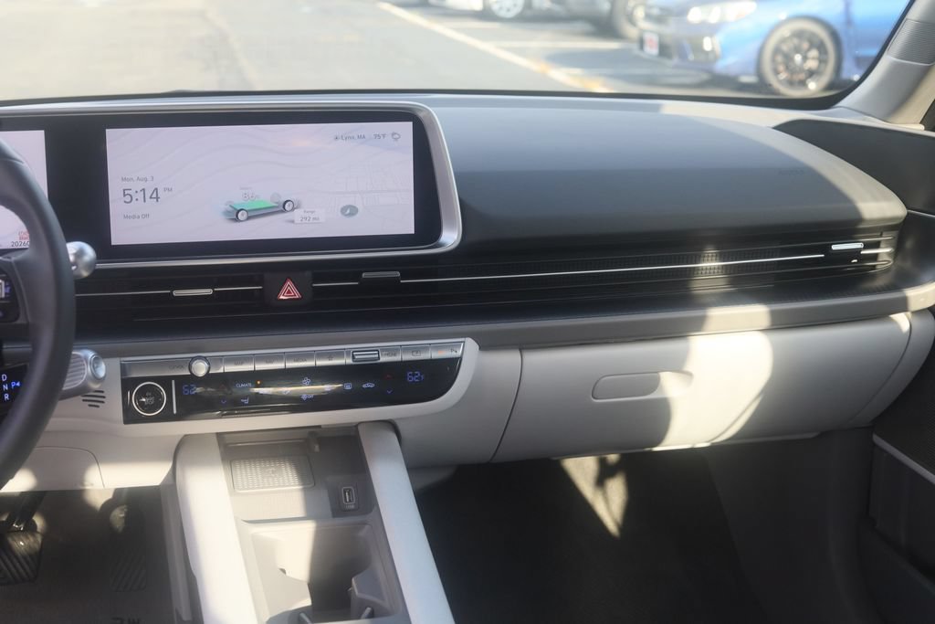 Used 2025 Hyundai Ioniq 6 SEL AWD/4WD image 11