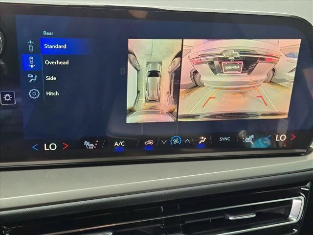 New 2027 Chevrolet Traverse LT w/ Driver Confidence Package FWD image 13