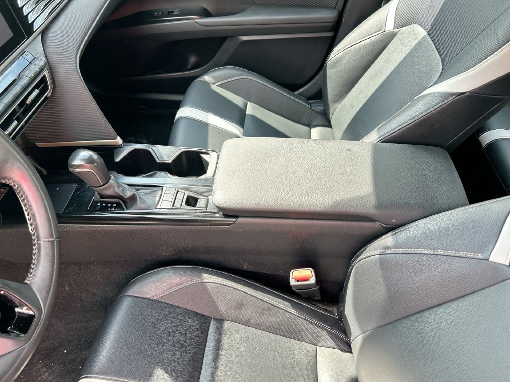 Used 2025 Toyota Camry SE FWD image 29