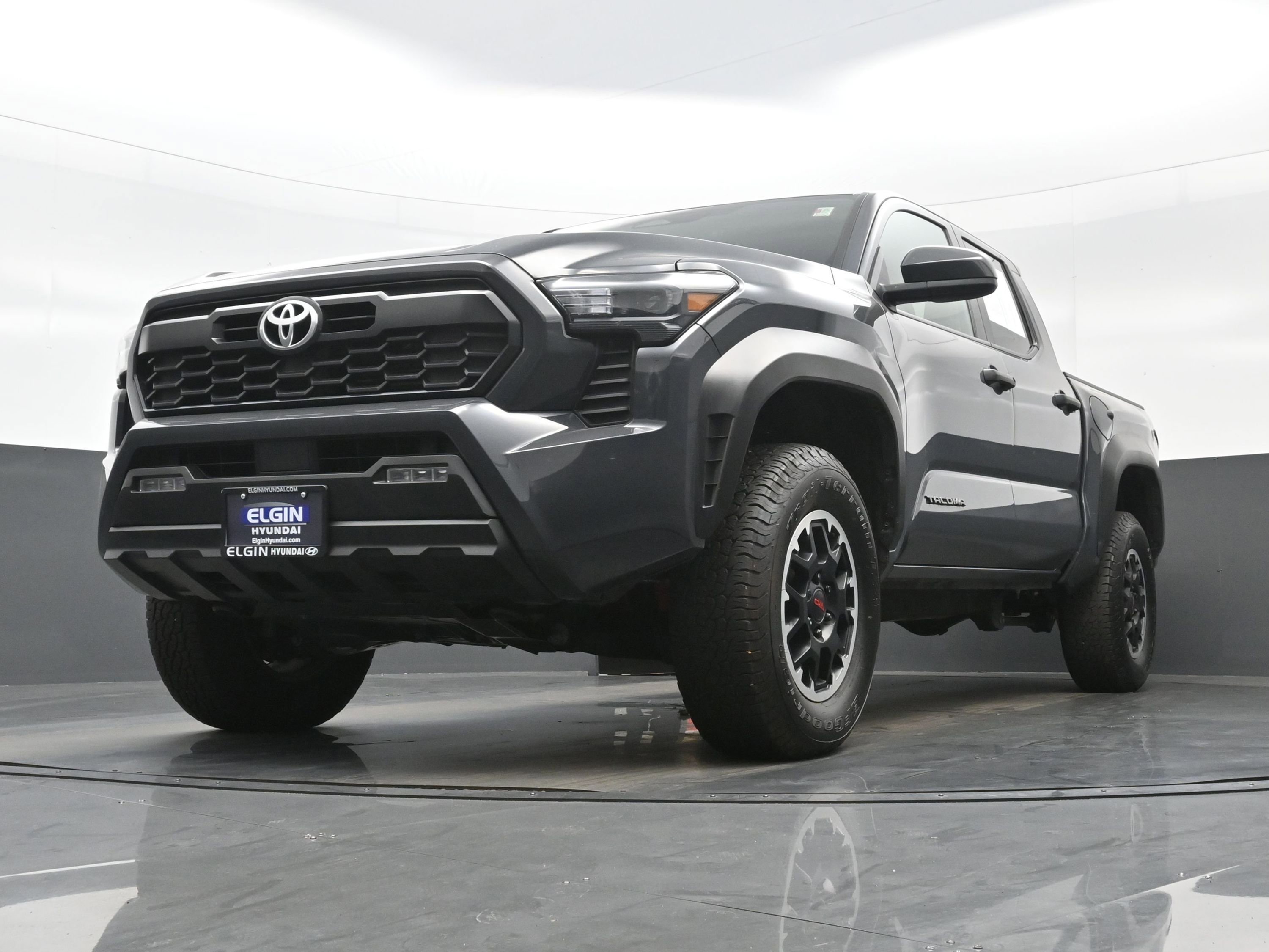 Used 2024 Toyota Tacoma TRD Off-Road image 27