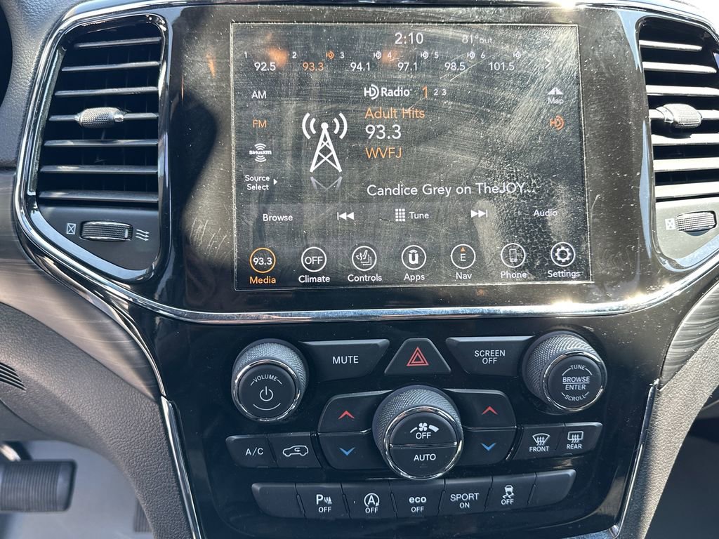 Used 2021 Jeep Grand Cherokee Laredo X image 29