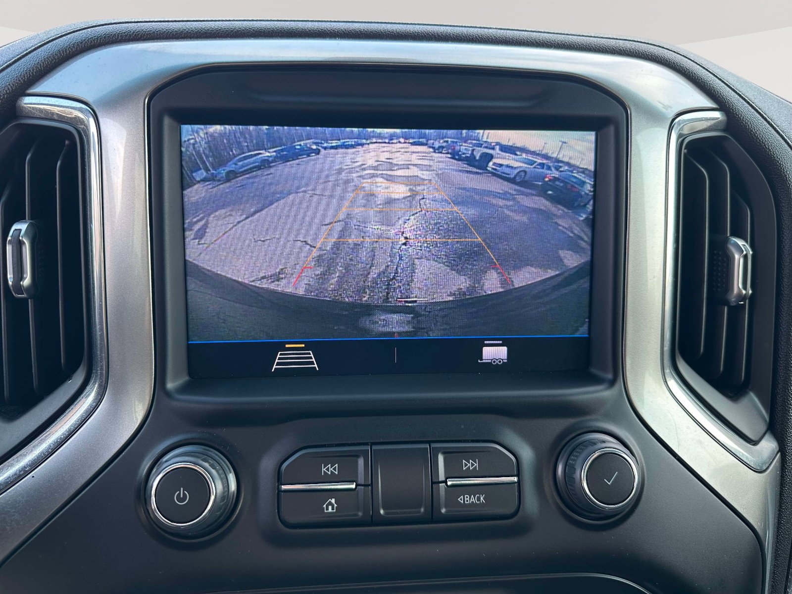 Used 2021 Chevrolet Silverado 1500 LT Trail Boss w/ Bed Protection Package image 11