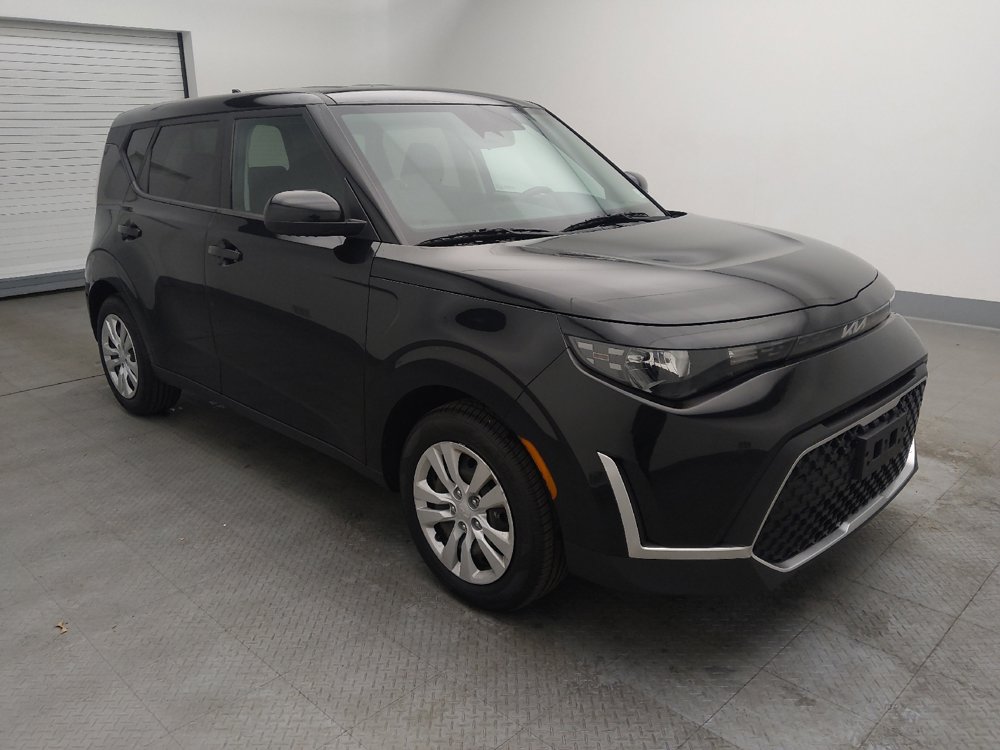 Used 2023 Kia Soul LX image 11