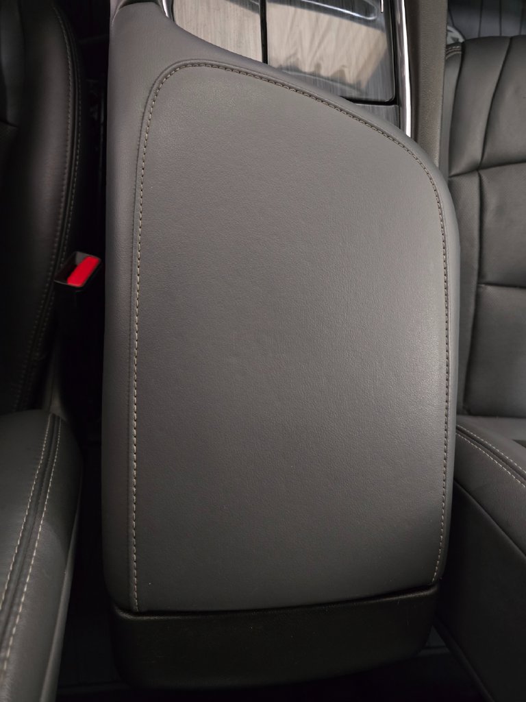Used 2019 Buick Enclave Premium AWD/4WD image 23