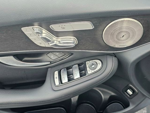 Used 2021 Mercedes-Benz GLC 300 4MATIC image 21