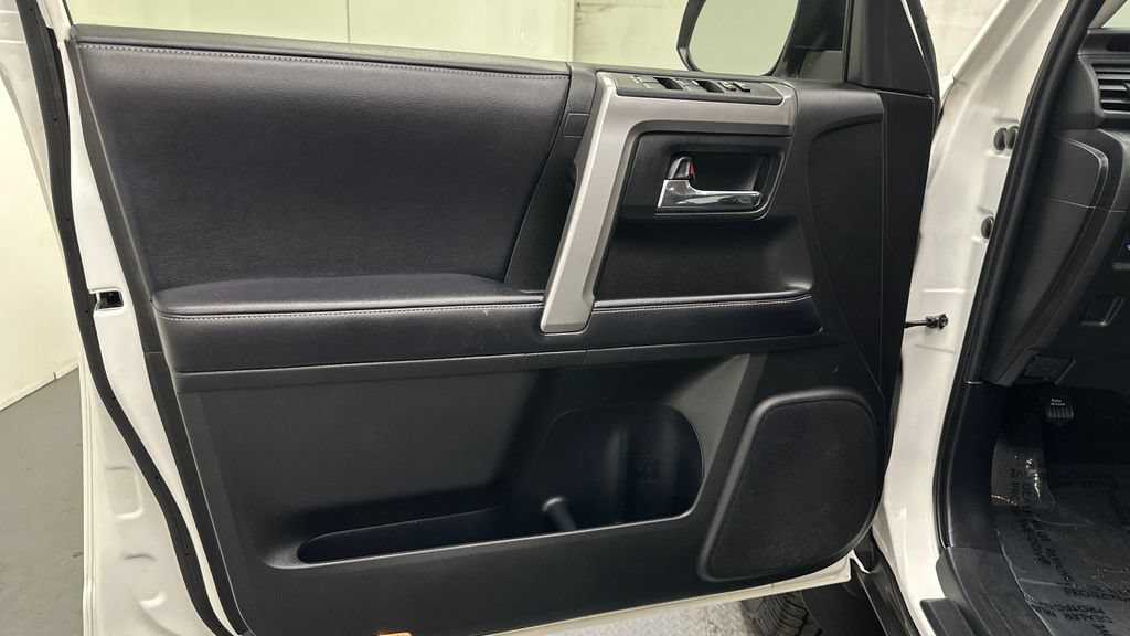 Used 2018 Toyota 4Runner SR5 Premium AWD/4WD image 16