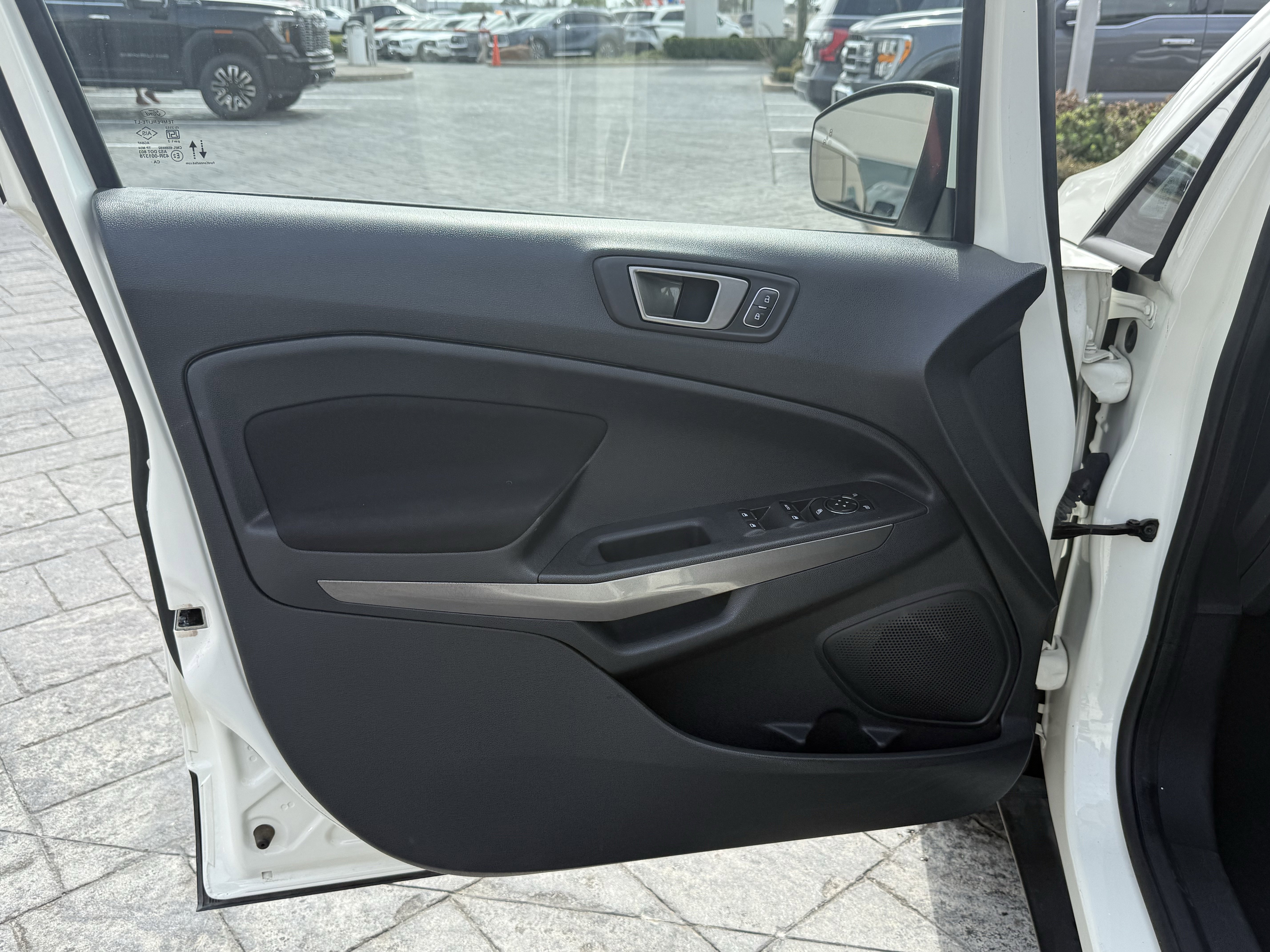 Used 2021 Ford EcoSport SE w/ SE Convenience Package image 10