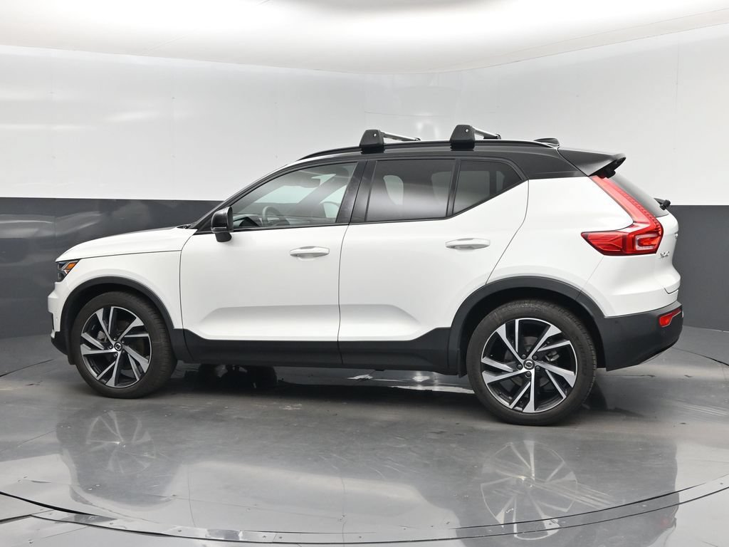 Used 2022 Volvo XC40 T5 R-Design AWD/4WD image 10