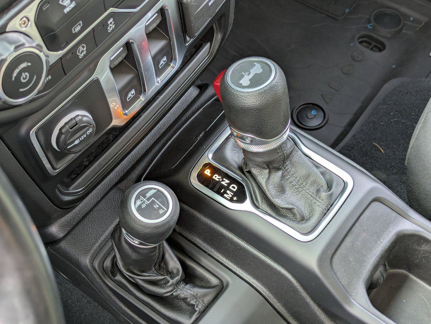 Used 2022 Jeep Wrangler Sport AWD/4WD image 16