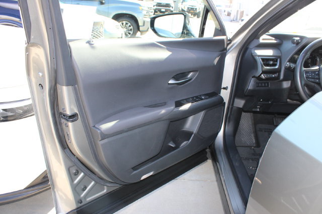 Certified 2022 Lexus UX 200 w/ Accessory Package (Z2) FWD image 10