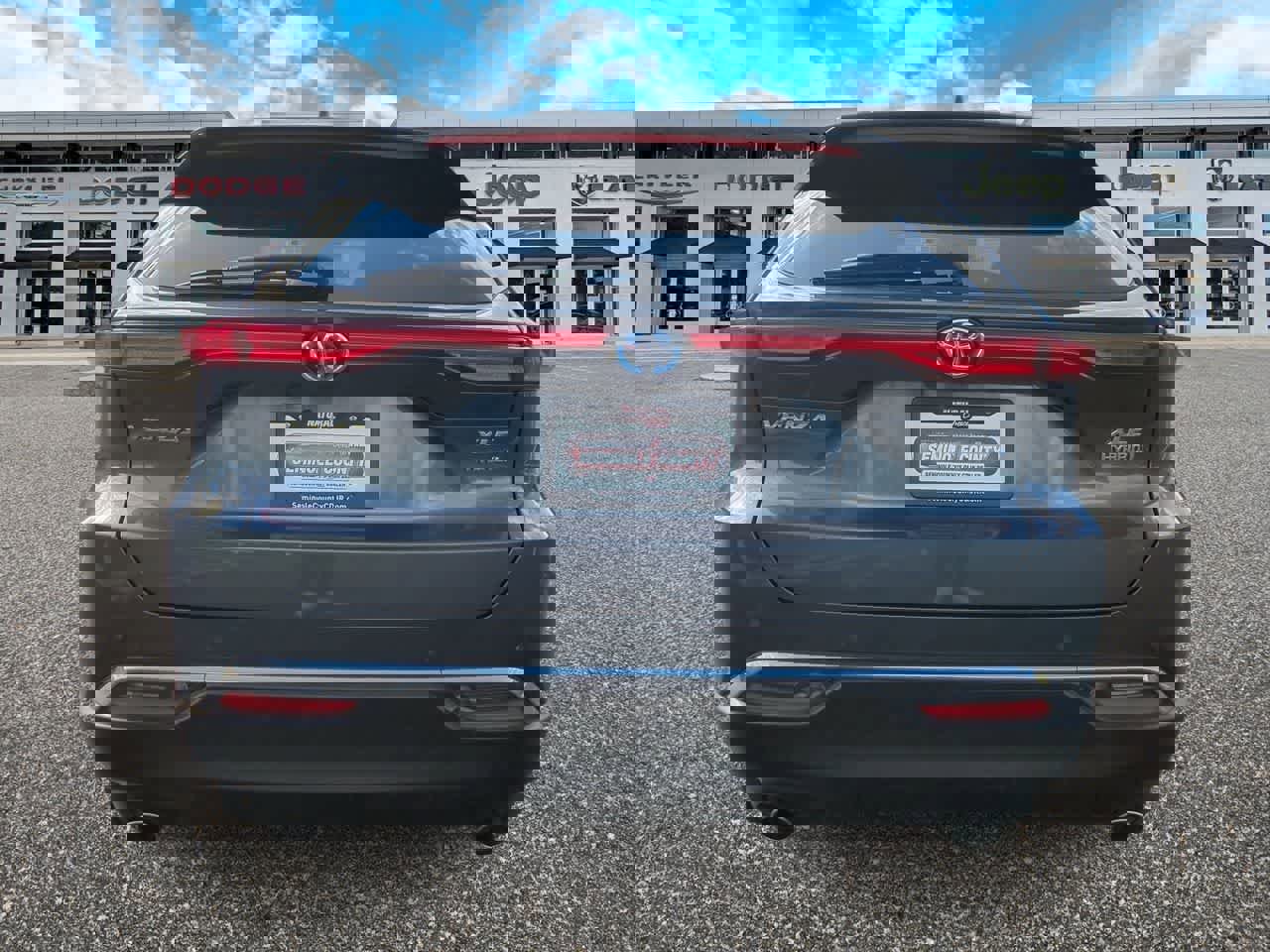 Used 2022 Toyota Venza XLE image 7