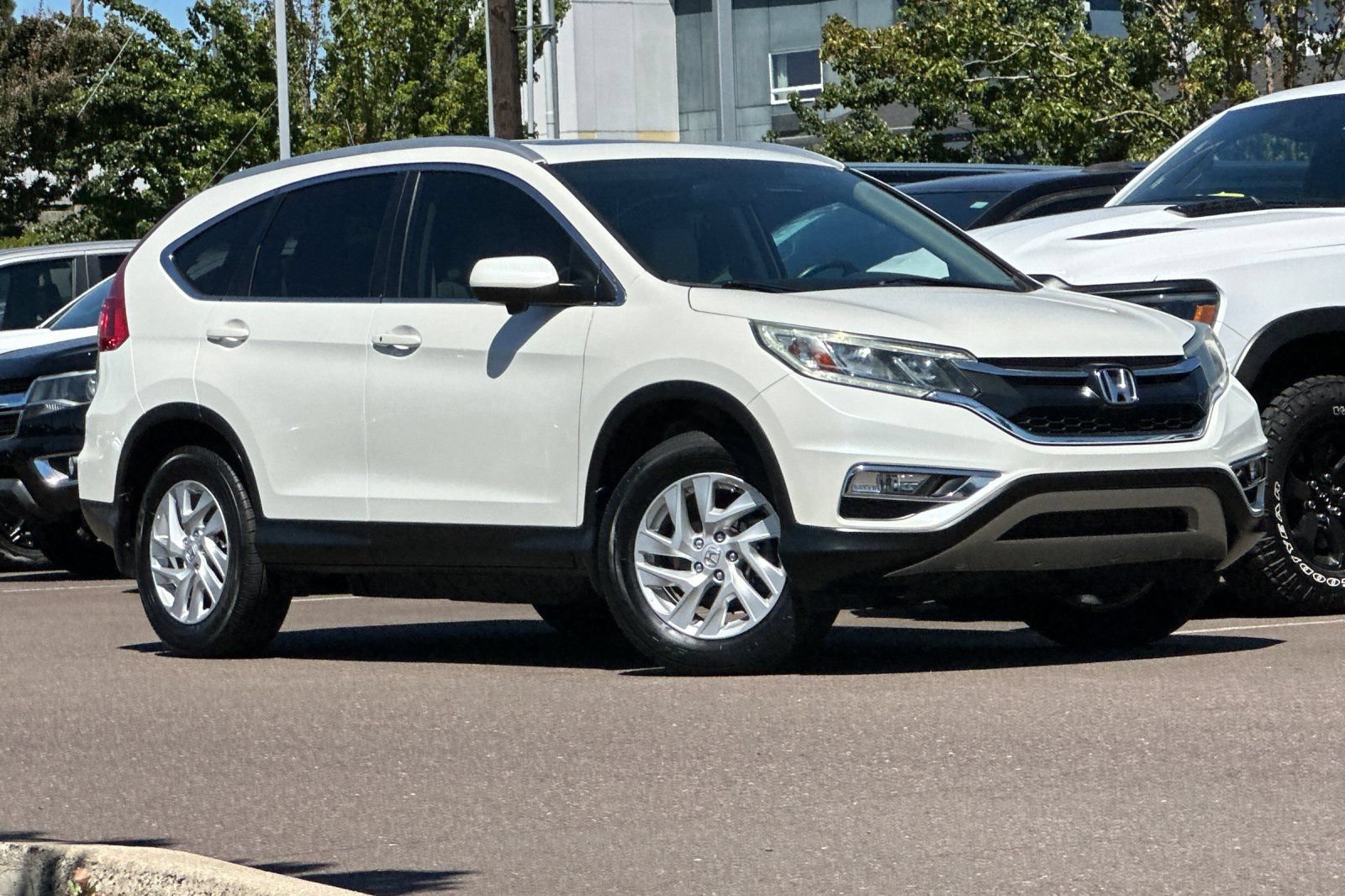 Used 2016 Honda CR-V EX-L image 2