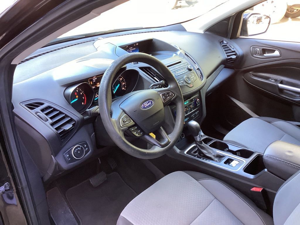 Used 2017 Ford Escape SE image 28