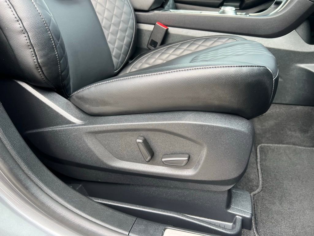 Used 2024 Ford Edge Titanium w/ Equipment Group 301A image 23