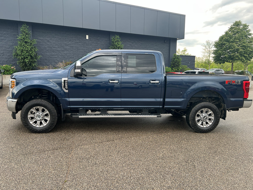 Used 2019 Ford F250 XLT w/ XLT Premium Package AWD/4WD image 4