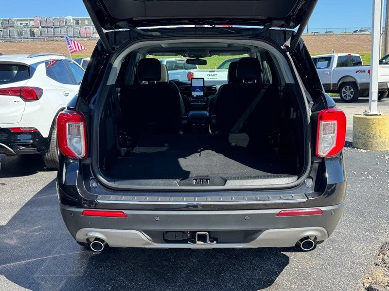 Used 2022 Ford Explorer Limited w/ Limited Technology Package AWD/4WD image 5