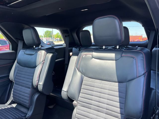 Used 2025 Ford Explorer ST-Line w/ Premium Package AWD/4WD image 28
