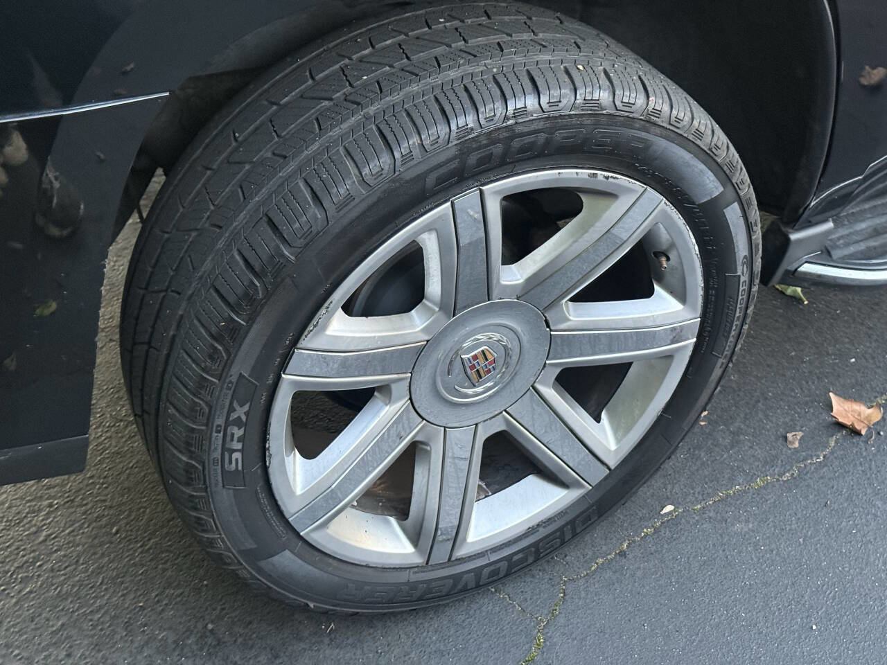 Used 2015 Cadillac Escalade Luxury image 9
