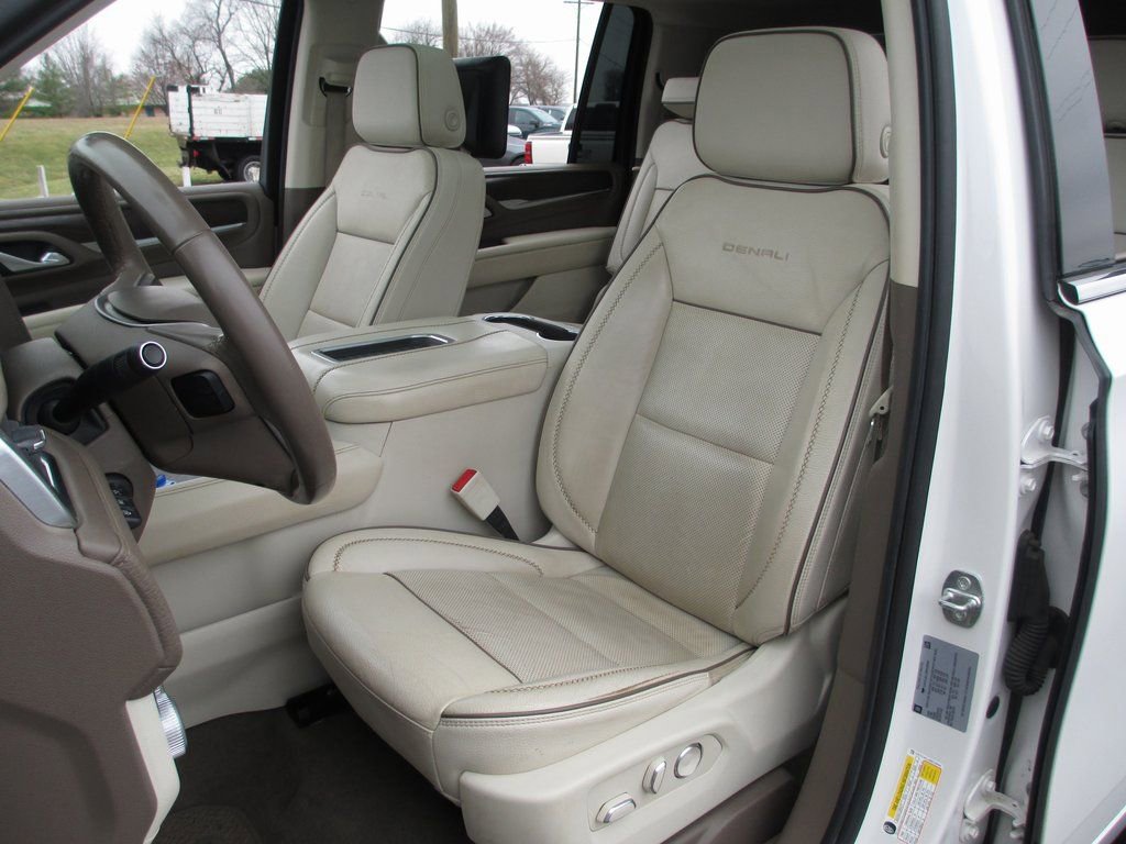 Used 2021 GMC Yukon XL Denali w/ Denali Premium Package image 21